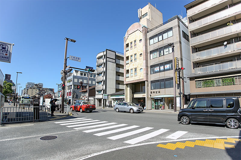 三条京阪の交差点すぐです。